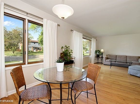 5th image of 406 Lakeview Dr
