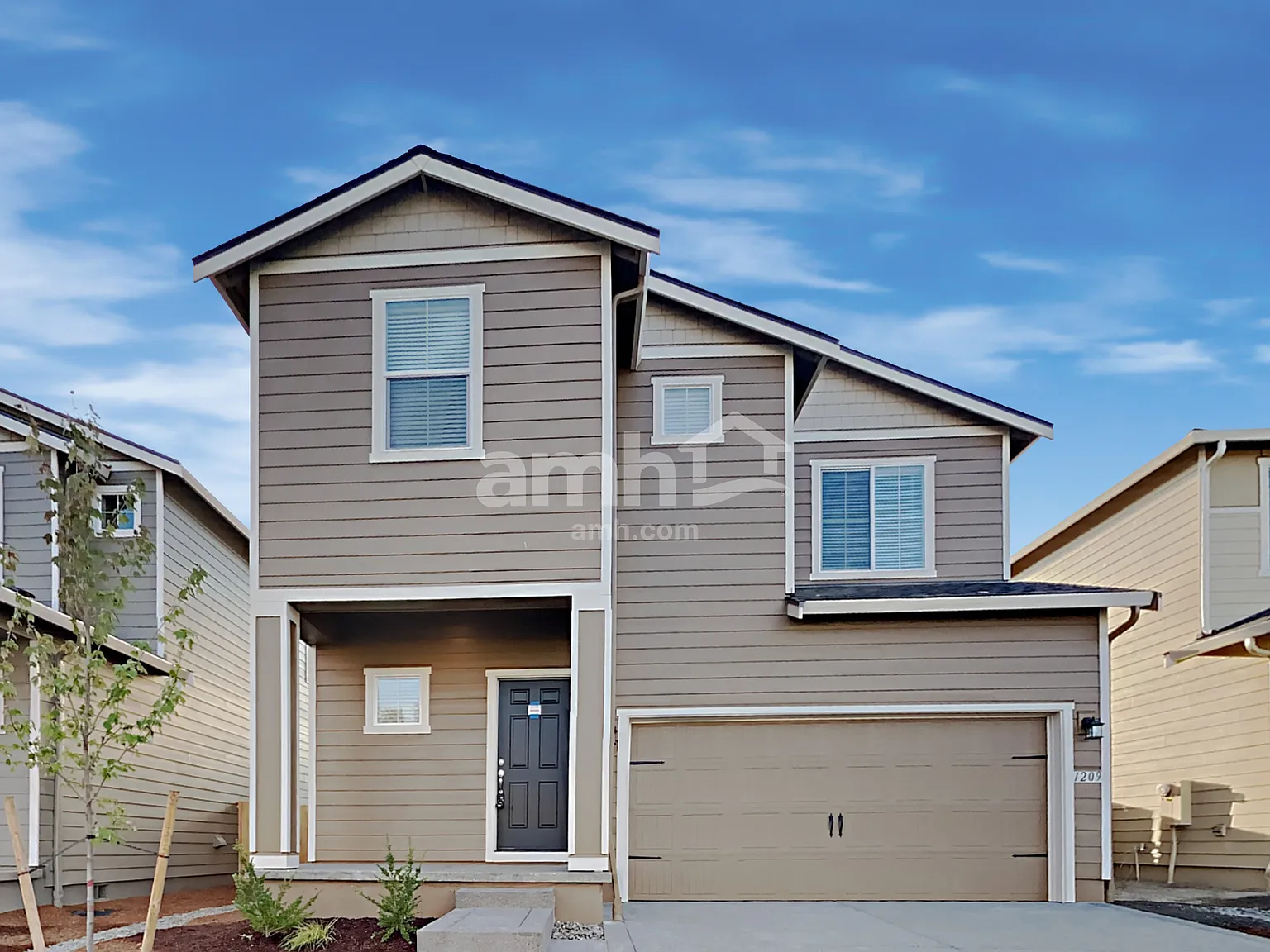 4 bed, 2.5 bath, 2175 sqft, $3,225 — Photo 1