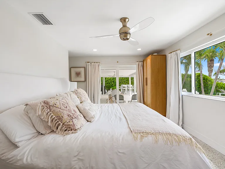 2882 W Vina Del Mar Blvd — Photo 27