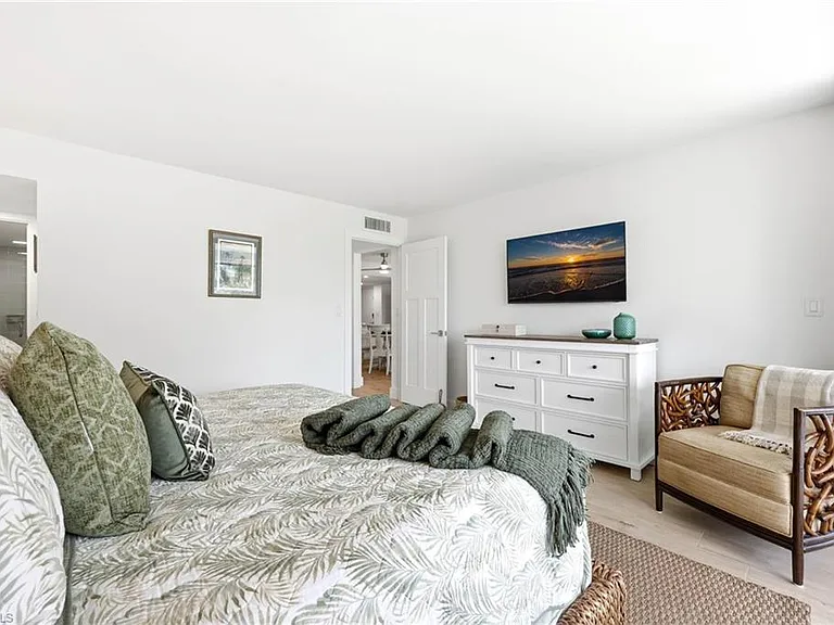 3 Bluebill Ave #303 — Photo 19