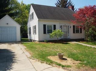 4 Highland Ave, North Providence, RI 02911