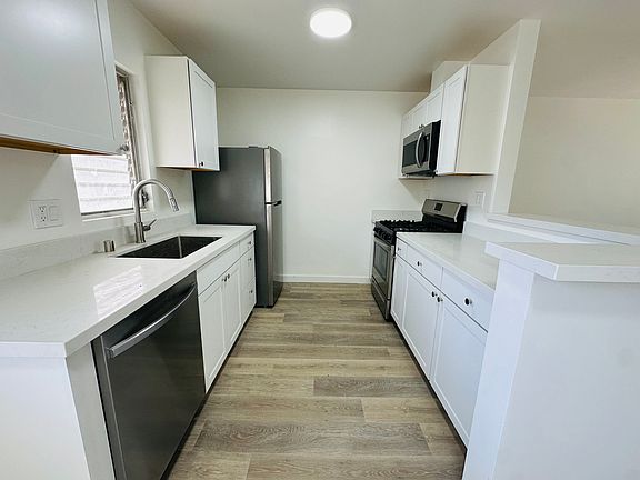 2nd image of 3453 Richland Dr #15