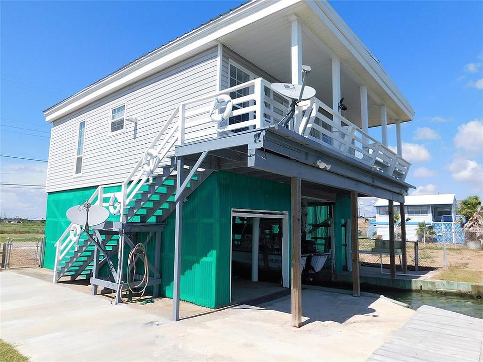 1st image of 209 E Bayshore Dr