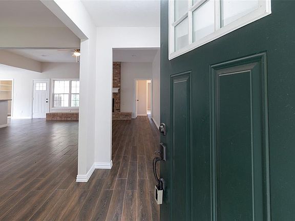 5th image of 10115 Cantertrot Dr