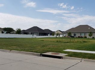 5806 K Ave, Kearney, NE 68847