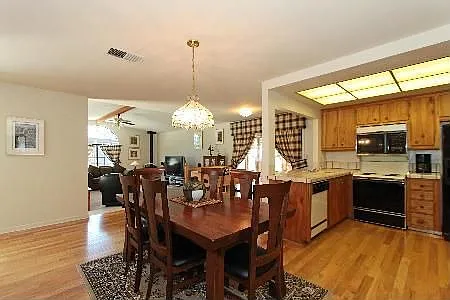185 Turquoise Way photo 1