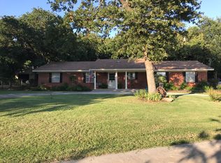 2106 Woodville St, Bridgeport, TX 76426