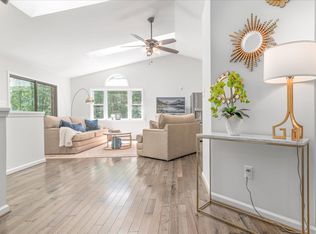 244 Ridgeway Dr #B, Farmville, VA 23901