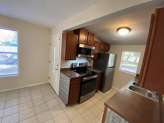 4th image of 5604 N 18th St
