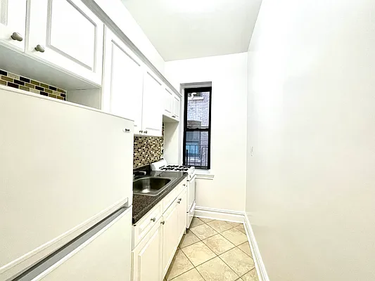 Rented by Corcoran | media 15