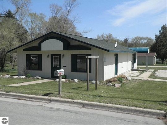 2nd image of 2134 S Main St