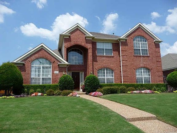 2nd image of 2717 Westmoreland Dr