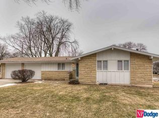 8554 Larimore Ave, Omaha, NE 68134