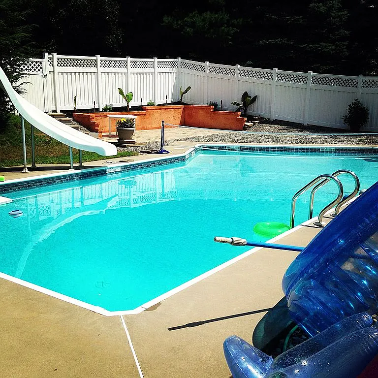 933 Nissley Rd photo 1