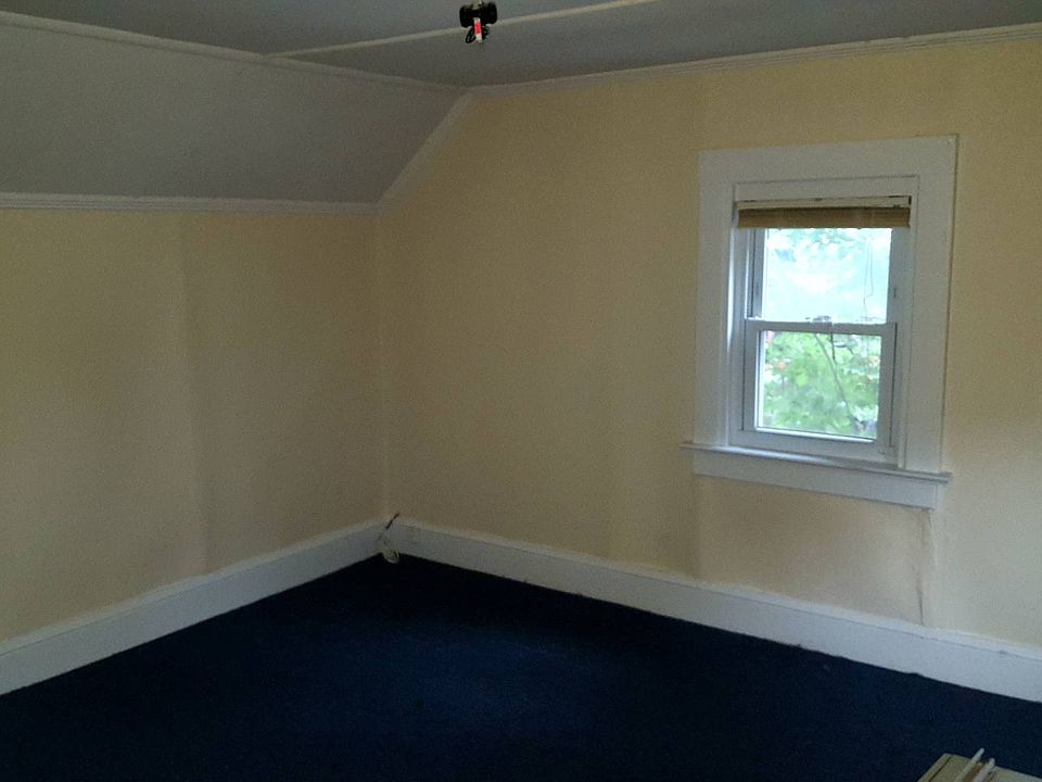 1st image of 236 Glen Cove Ave