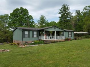 67 Beaver Creek Dr, Wirtz, VA 24184