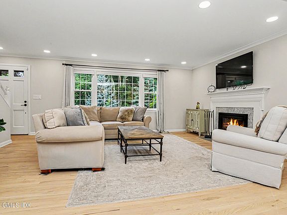 4th image of 25 Westview Pl