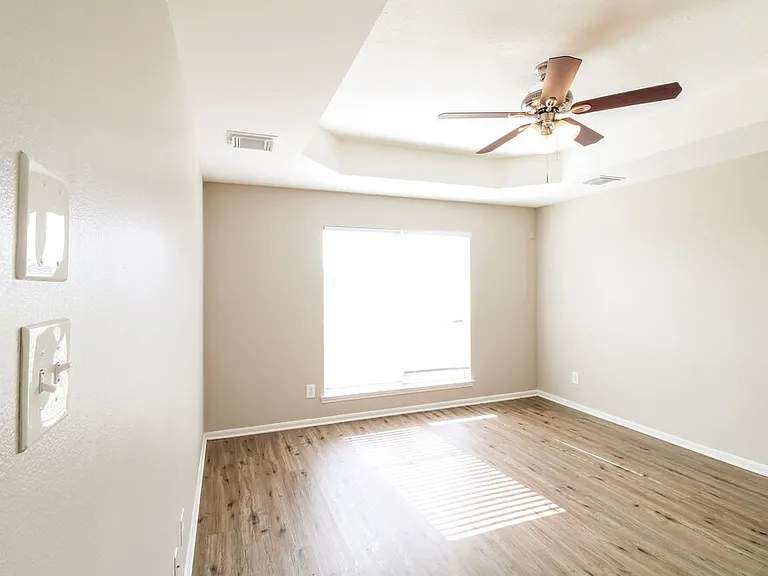 304 Cedar Branch Dr — Photo 9