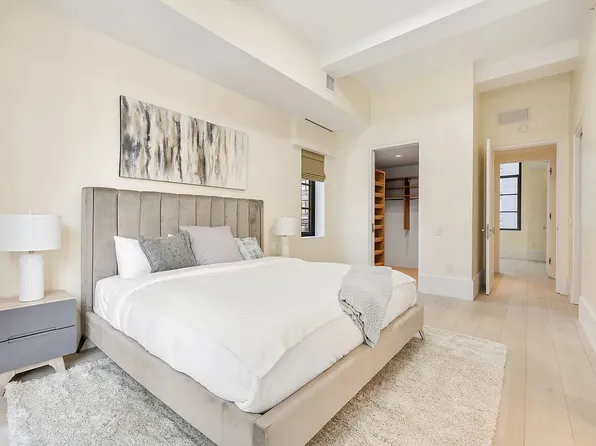 404 Park Avenue South image 6 of 18