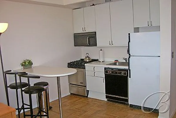 Rented by Bellmarc Realty | media 22