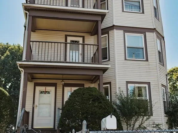 27 James St, Taunton, MA 02780