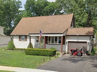 10 Princeton Dr, Jackson, NJ