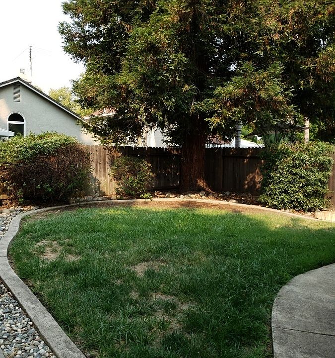 2nd image of 6 Hoy Lake Ct