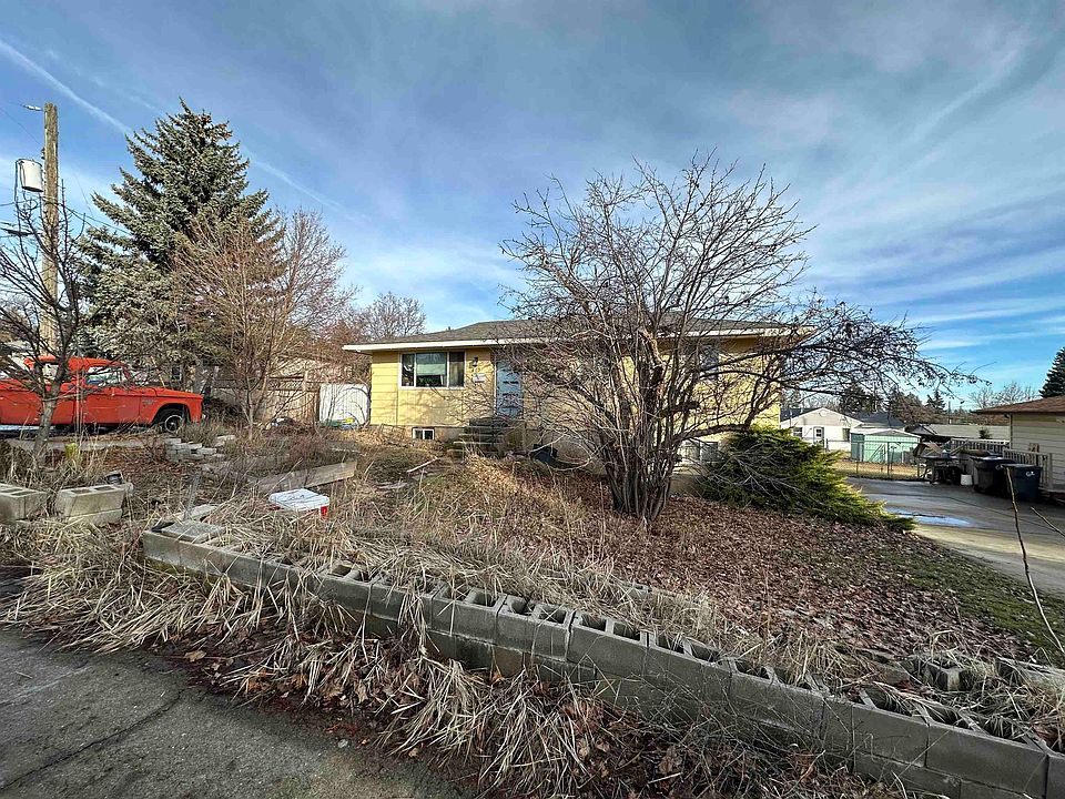 2nd image of 419 Leinum Ct