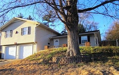 2nd image of 1608 Tina Dr