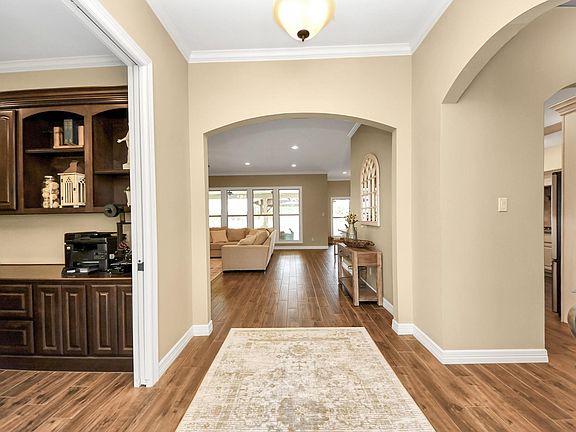 4th image of 460 High Meadows Rd