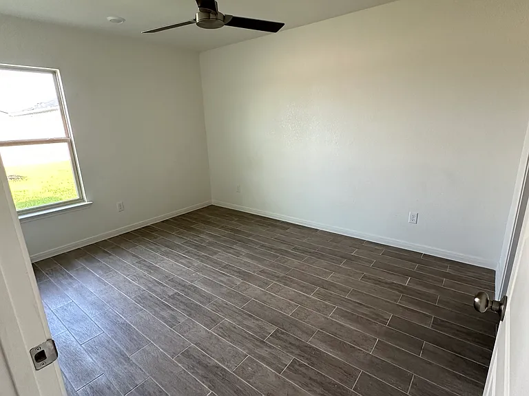 901 SW Itchgrass Br #B — Photo 8
