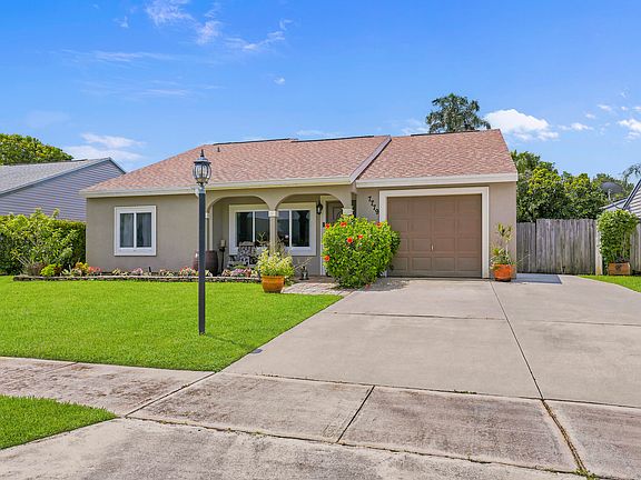 2nd image of 7779 Blairwood Circle N
