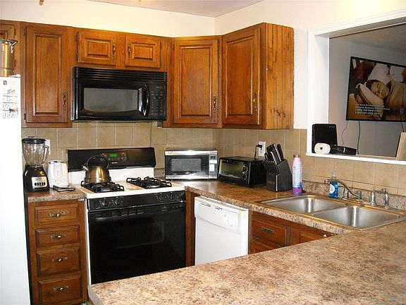 2nd image of 6351 Coventry Dr