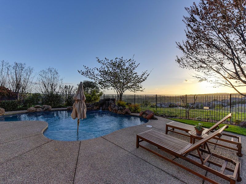 1st image of 1535 Terracina Dr