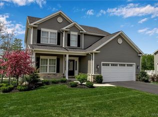 82 Arrowood Ln, Orchard Park, NY 14127