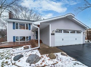 9231 Hemlock Ln N, Maple Grove, MN 55369