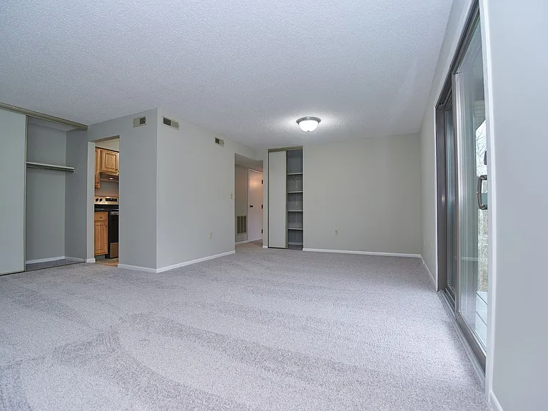 St. Clair Woods Apartments — Photo 60