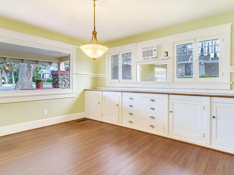 606 Cypress Cir — Photo 16