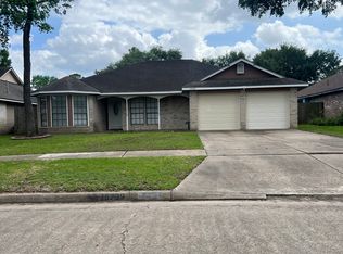 15739 Oak Mountain Dr, Houston, TX 77095