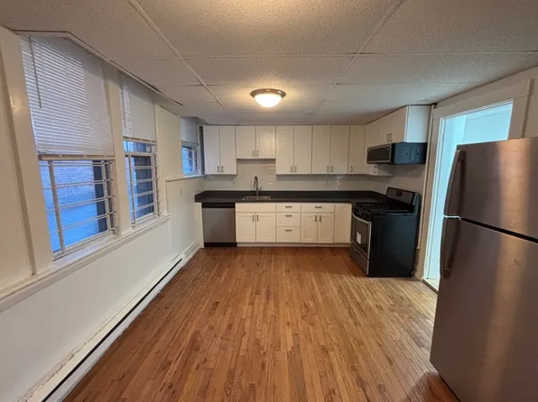 119 Freeman St APT B, Brookline, MA 02446