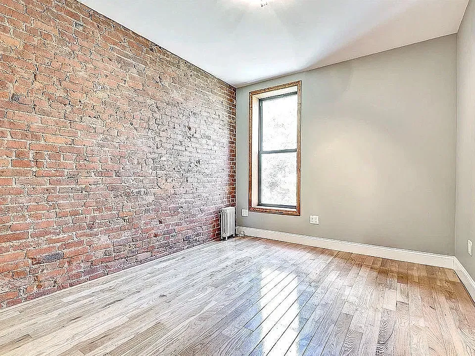 164 Sherman Ave #35