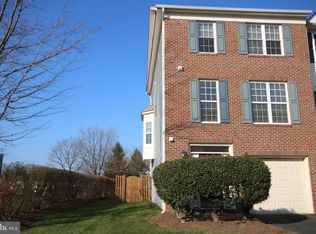 45426 Clarkes Crossing Sq, Sterling, VA 20164