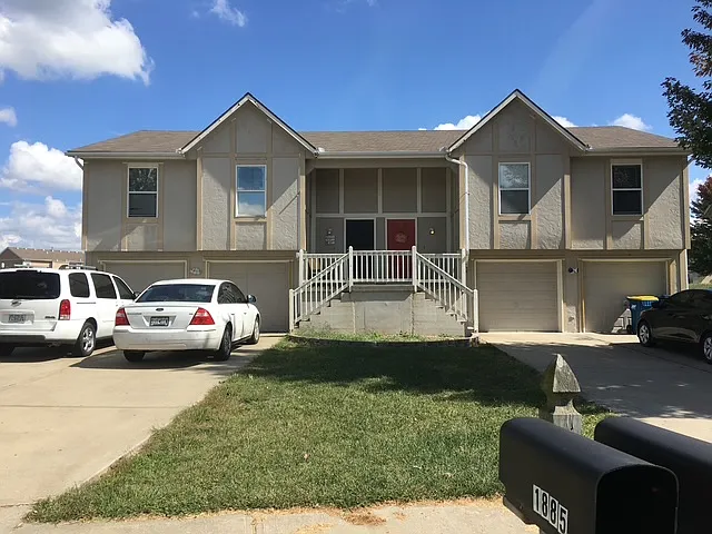 1883 Kingbird Ct — Photo 1