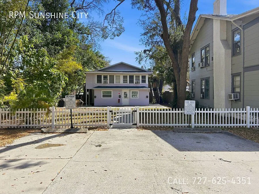 Updated and Move-In Ready in Prime St. Petersburg Location! 1Bed|1Bath — Photo 1