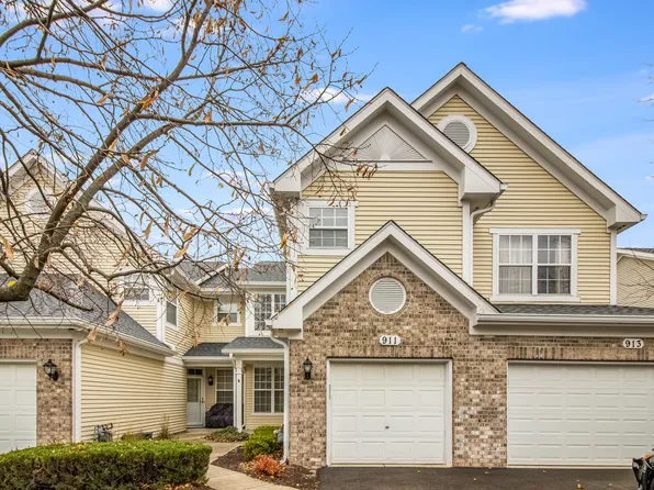 911 Sheridan Cir, Naperville, IL 60563