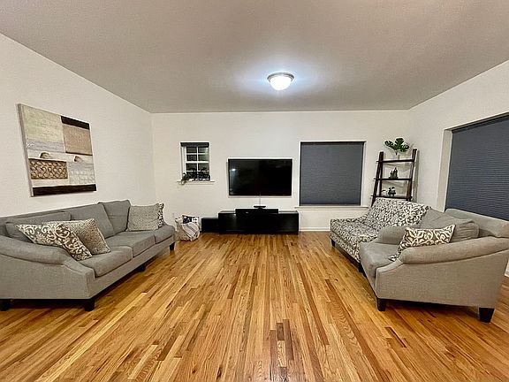 4th image of 241 Pepin Pl