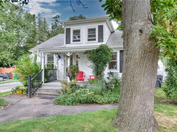 333 Greenwood Ave, Warwick, RI 02886