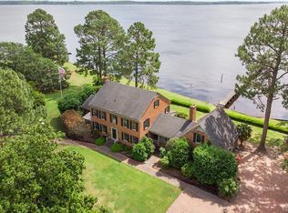 2137 Rivershore Rd, Elizabeth City, NC 27909