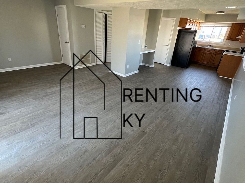 Spacious open concept living room/kitchen