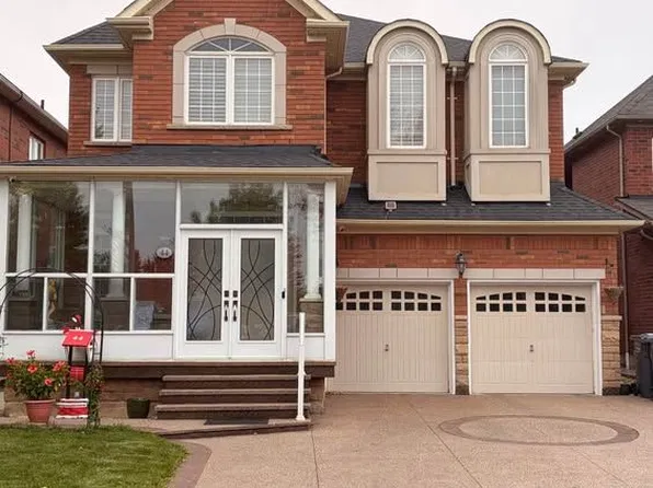 44 Perkins Dr, Brampton, ON L7A 3V6